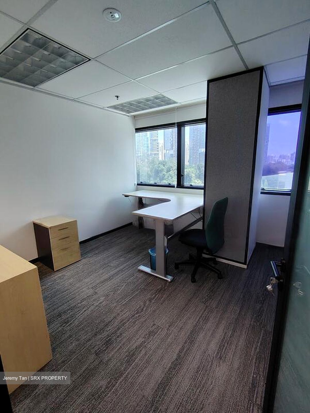 Wisma Atria (D9), Office #487084181